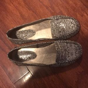 Lane Bryant flats